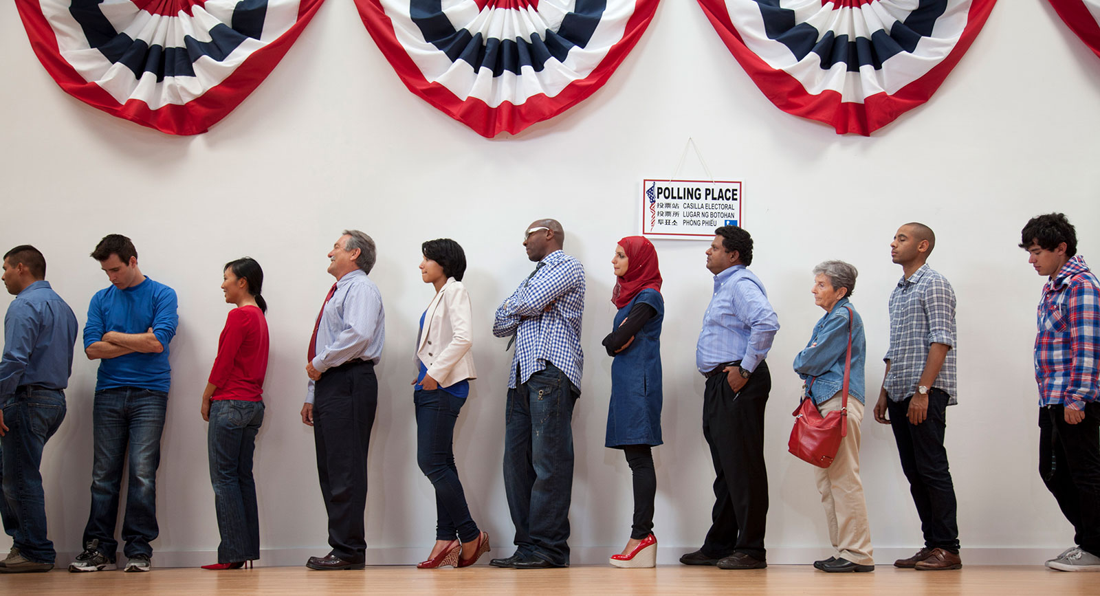 Lineofpeoplewaitingtovote